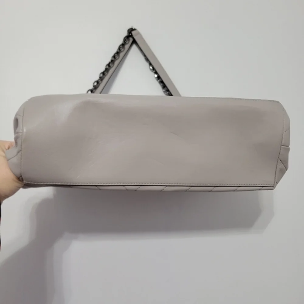 Tory Burch Alexa Quilted Slouchy Leather Tote Cement‎ Grey Gray Luxury Chevron